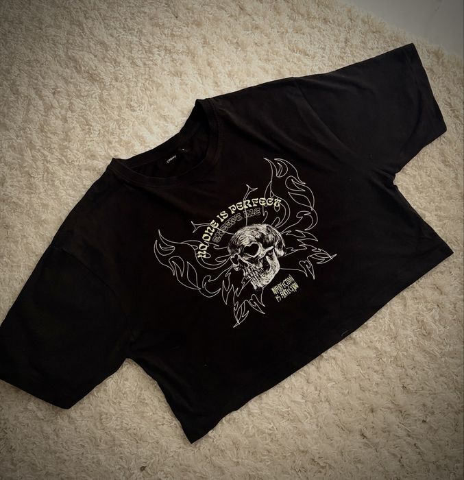 Cropp t-shirt czarny z nadrukiem czaszki r. S