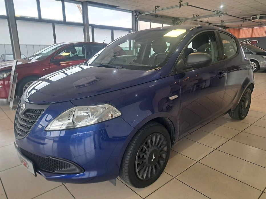 Lancia Ypsilon