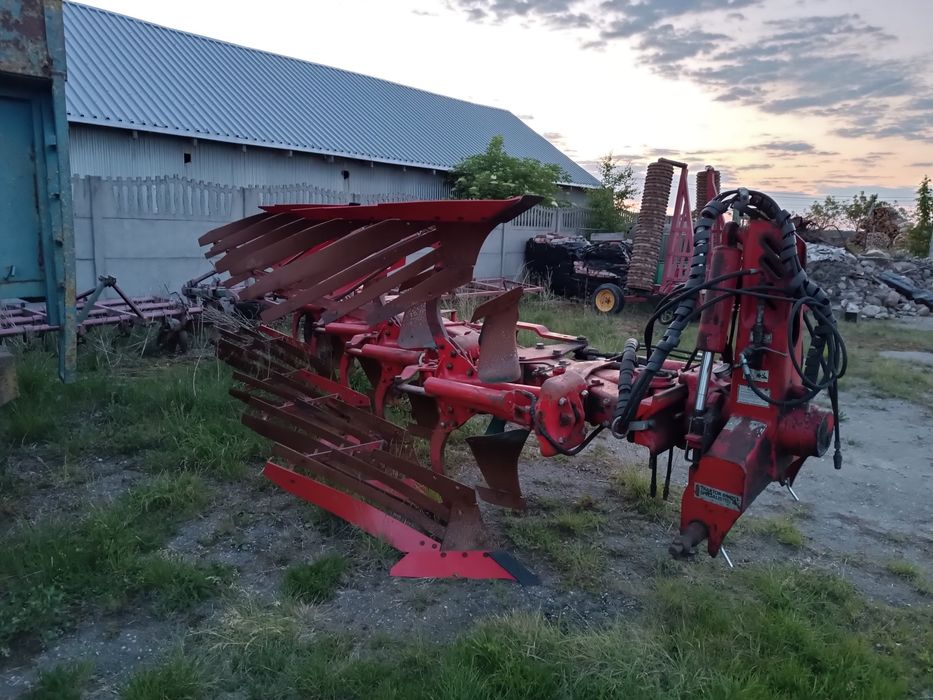 Pług Vogel Noot 5 skib ażurowy