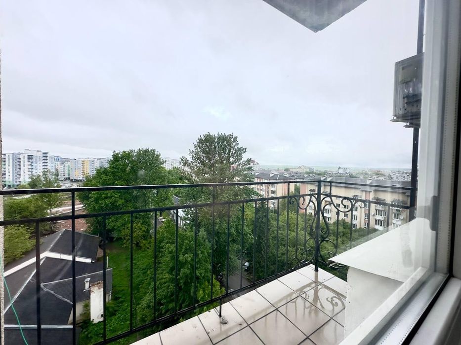 Продається 2х кімнатна квартира в новобудові вул.Коновальця