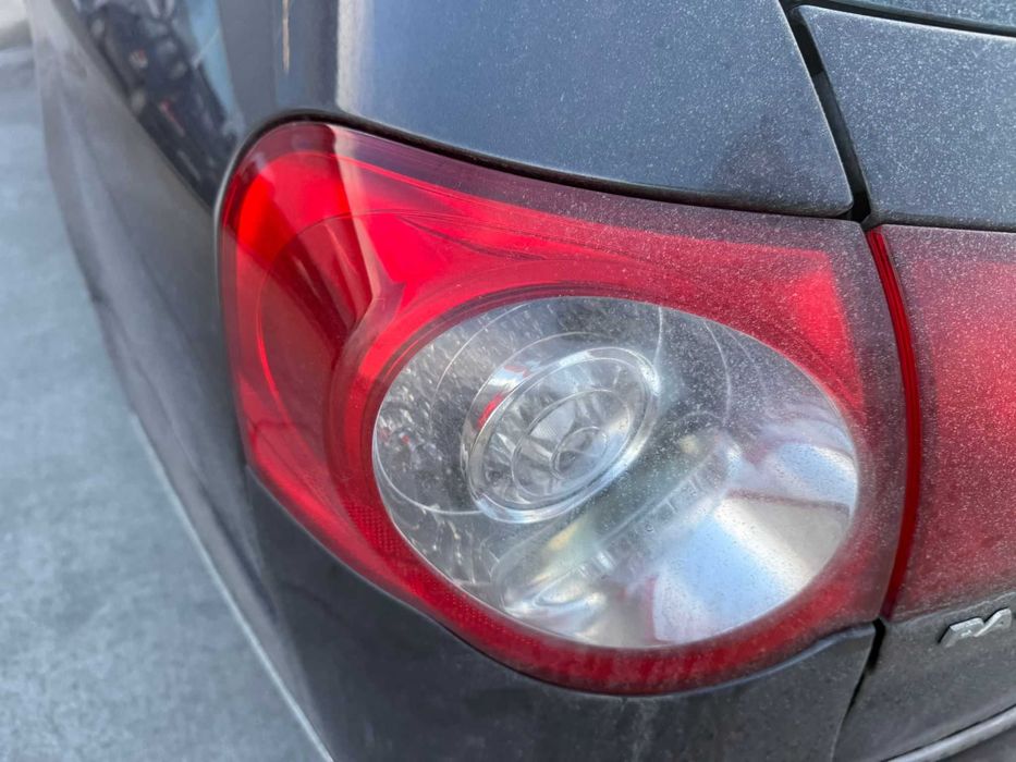 na części grill ćwiartka podłużnica volkswagen passat b6 2006r lc8z