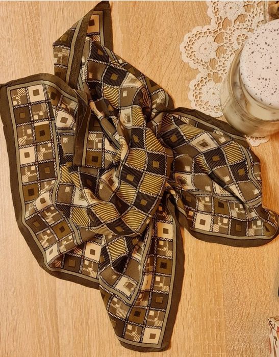 Apaszka, chustka, kolor oliwkowy,jak nowa