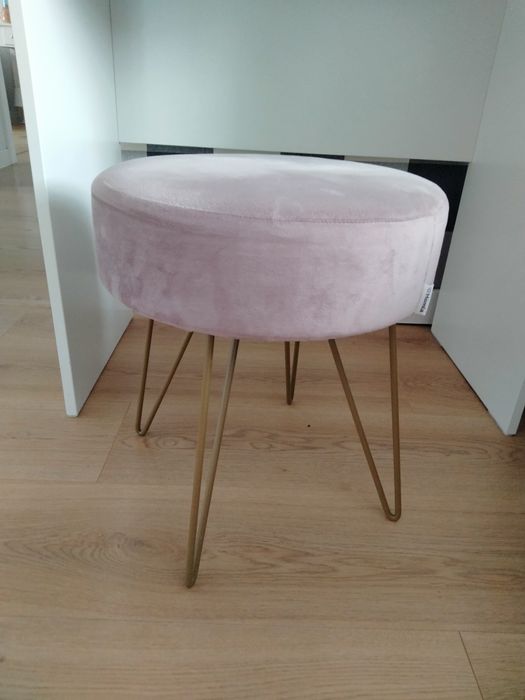 Tapicerowany taboret