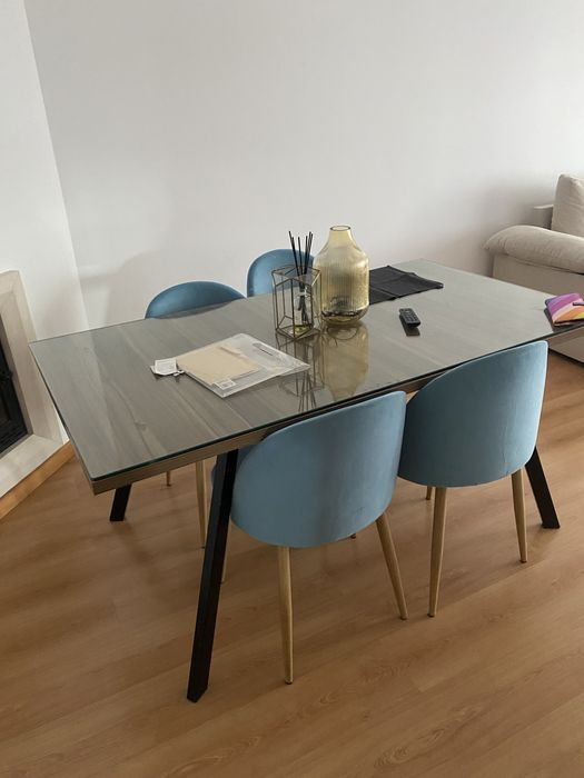 Cadeiras semi novas disponiveis