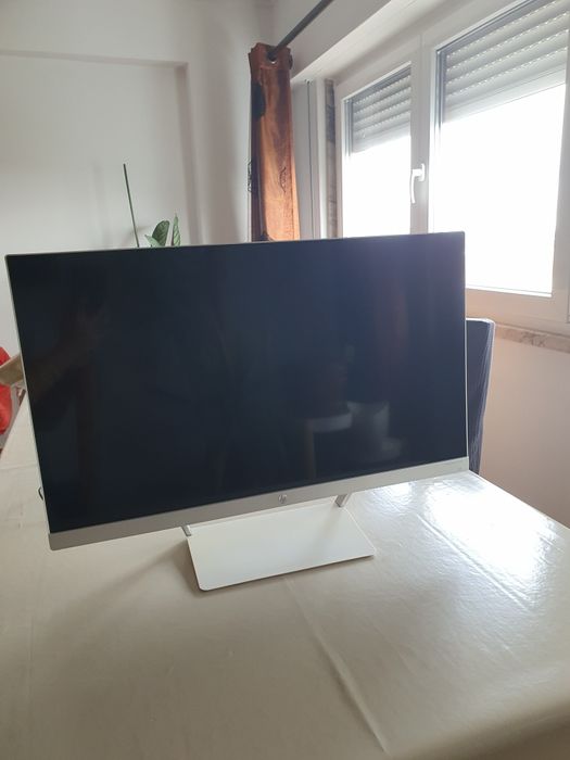 Monitor HP Pavilion 27xw (27'' - Full HD - IPS)