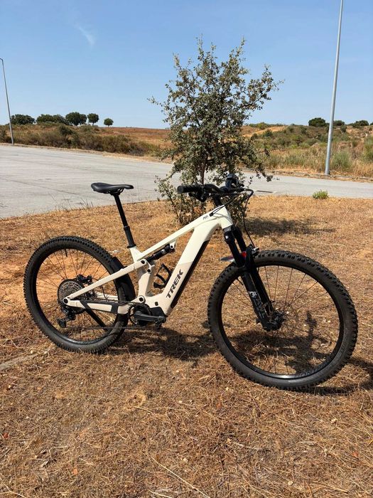 Trek Powerfly FS+ 6 Gen 4