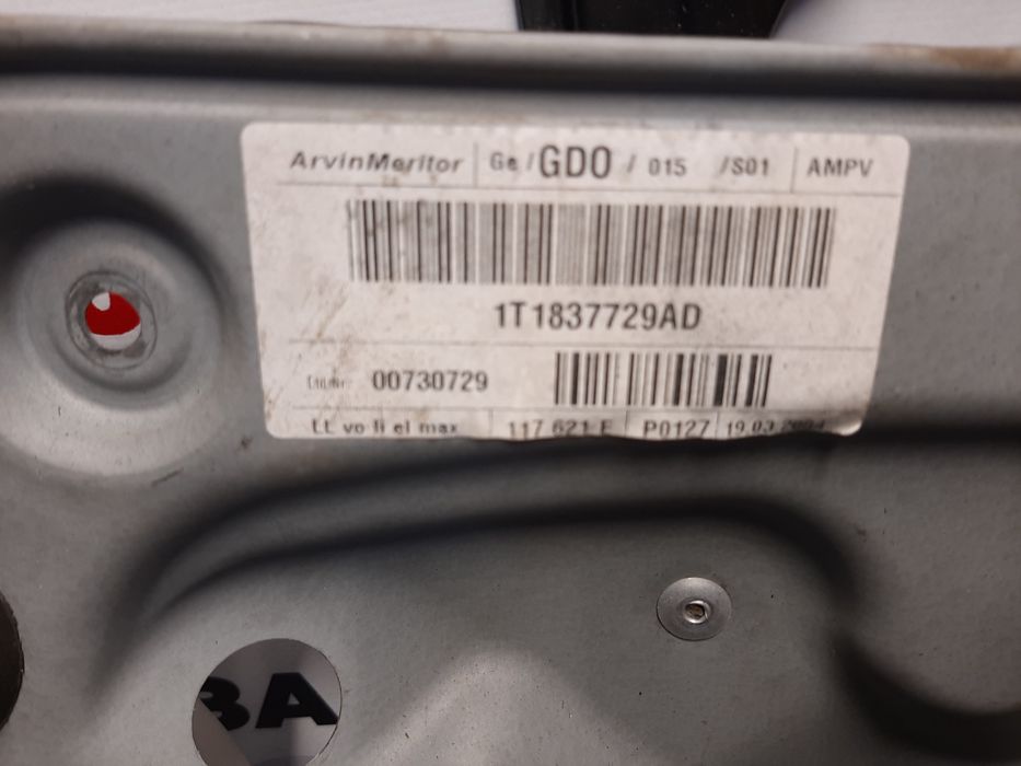 Склопідйомник передній лівий Vw Тоуран 2003-2010р  1t11837729ad
