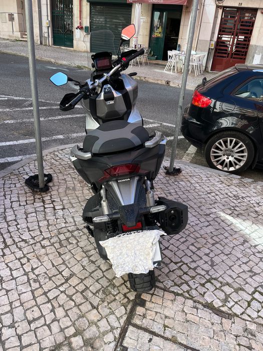 Honda adv 350 praticamente nova NEGOCIÁVEL