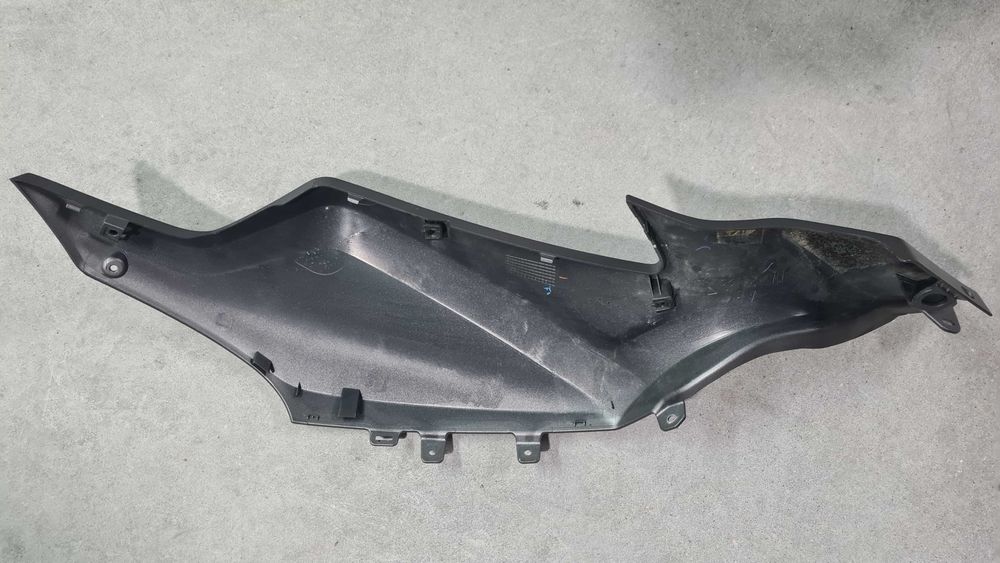Carenagem lateral esquerda para MT-07