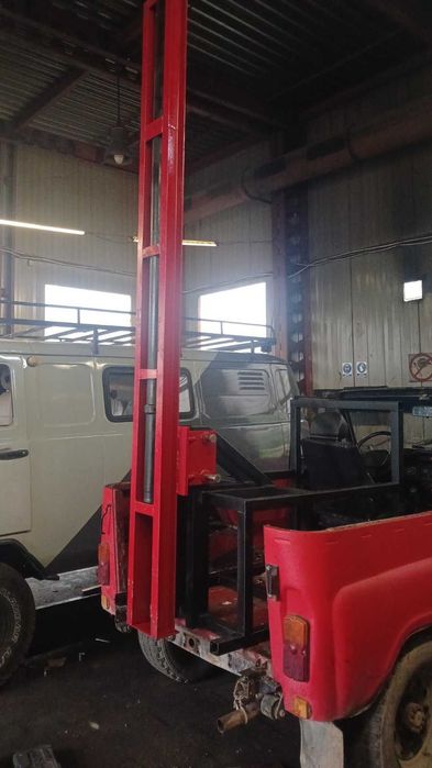 Бурова установка гідравлічна на базі автомобіля УАЗ