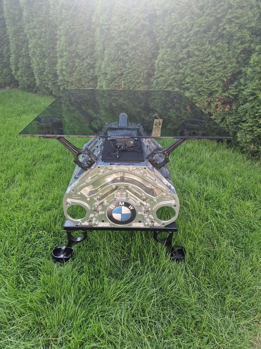 Stolik z Silnika BMW V8 CHROM