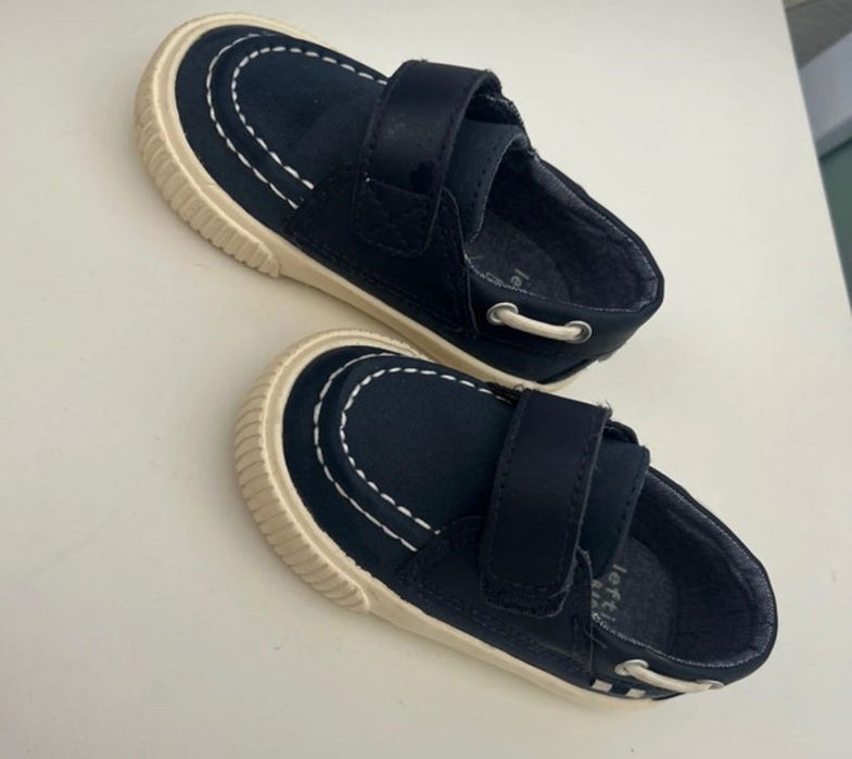 Sapatinhos elegantes para meninos ( bebés)