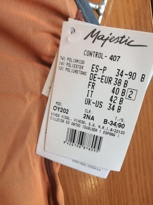 Bikinis E fatos de banho