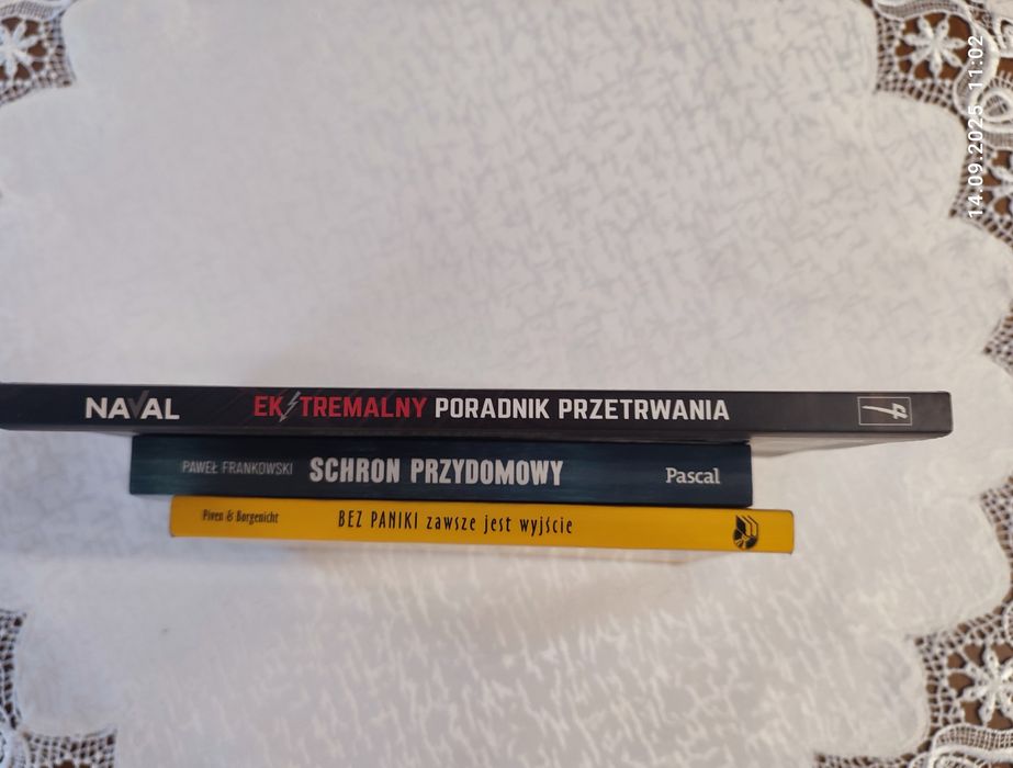 Zestaw książek związanych z survival, prepers + gratis