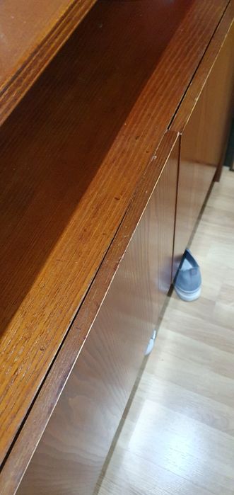 Aparador de madeira maciça