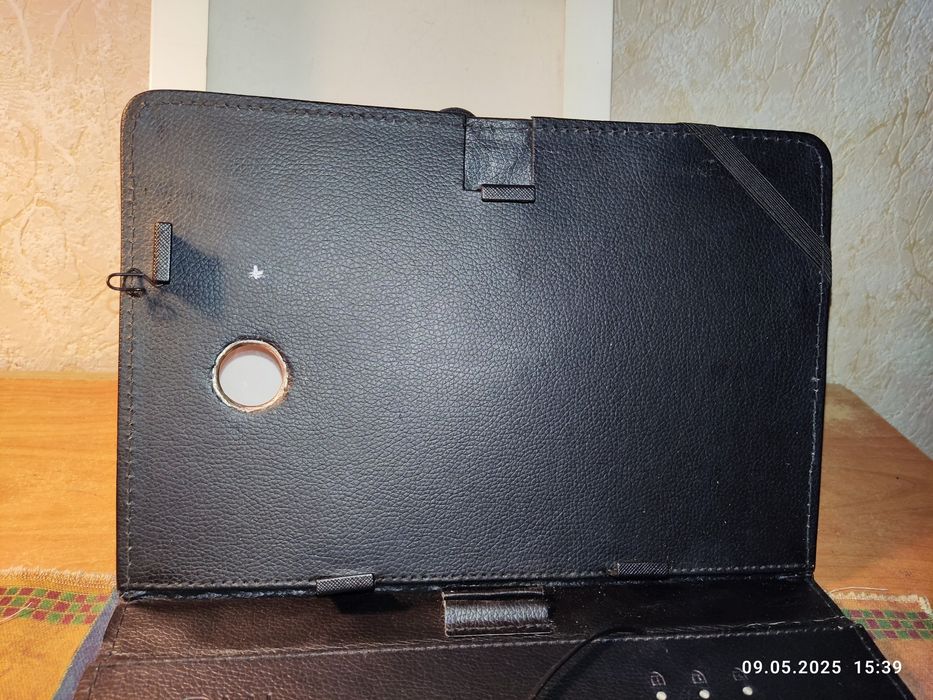 Чехол-книжка для планшета з клавіатурою