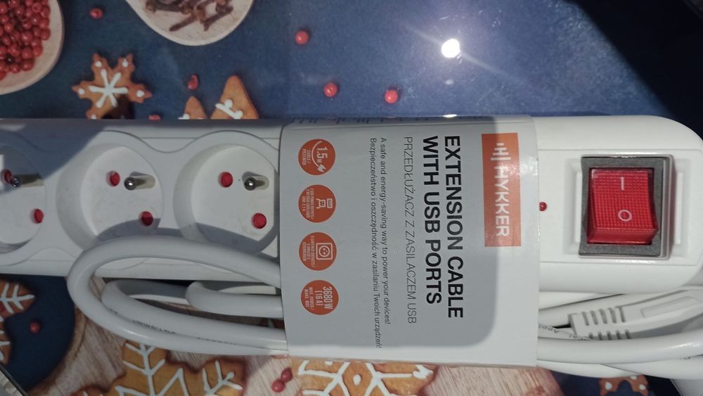 Przedłużacz z zasilaczem USB