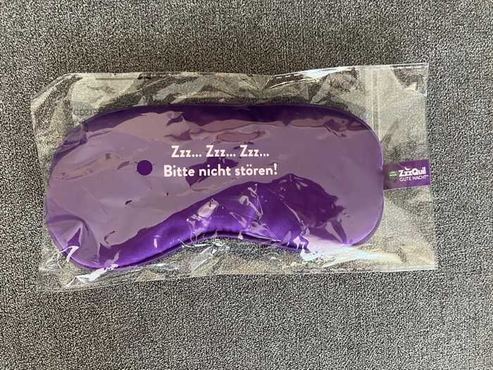 Opaska, maska, okularki do spania fioletowa, napis po niemiecku