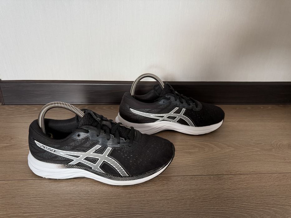 Кросівки Asics 40 розмір
