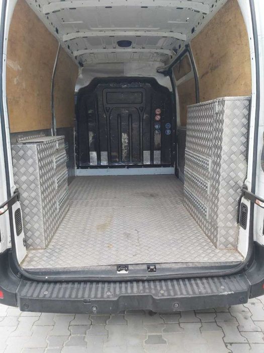 Вантажні перевезення Луцьк | Вантажне таксі | Renault Master до 2 тонн | Грузоперевозка