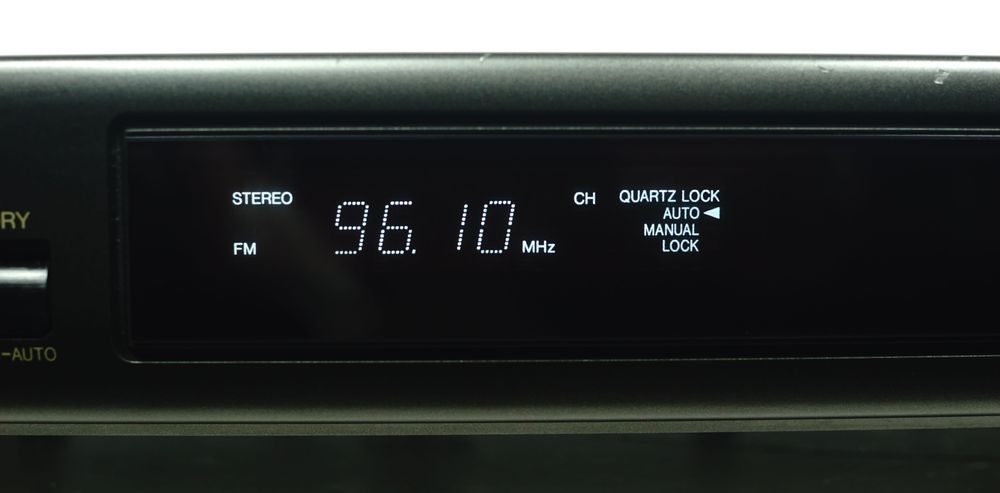 Tuner radiowy TECHNICS ST-GT350 FM