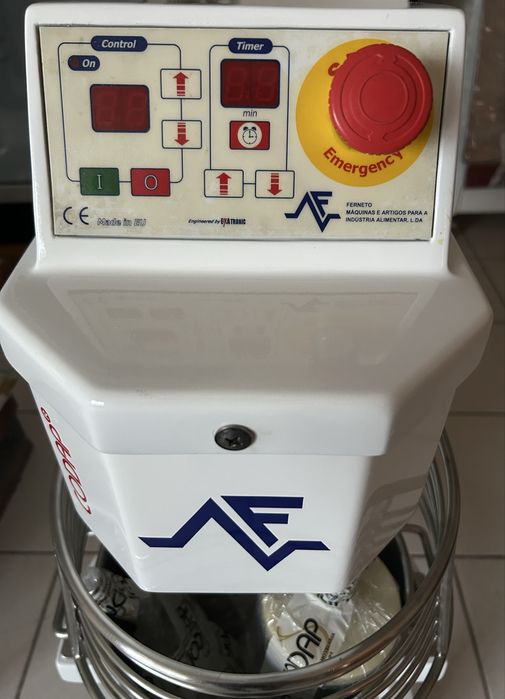 Batedeira Planetária FERNETO 10L =COM GARANTIA=