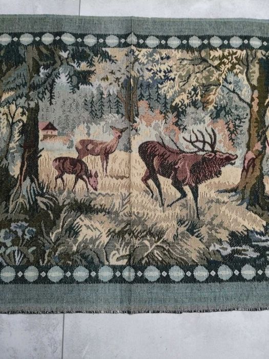 Gobelin na ścienny i gobeliny narzuty