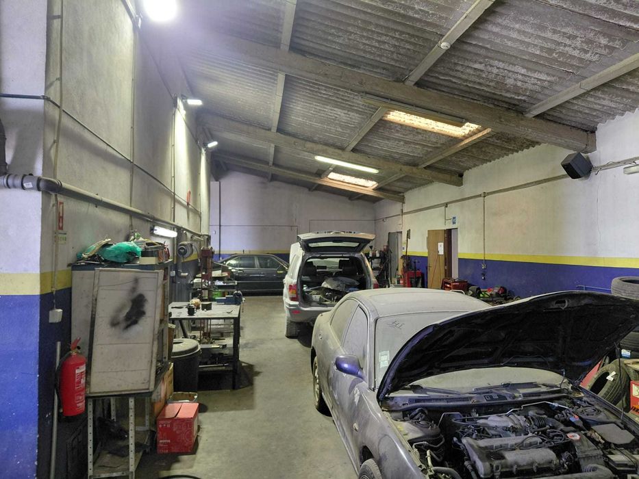Oficina auto equipada à venda – Ferreiras, Albufeira