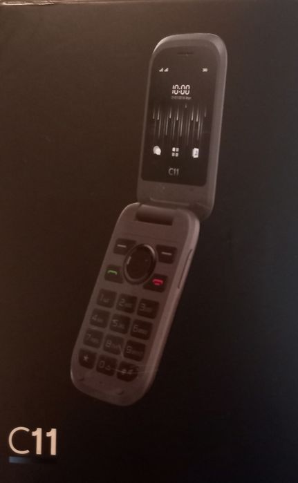 Telemóvel C11, em preto.