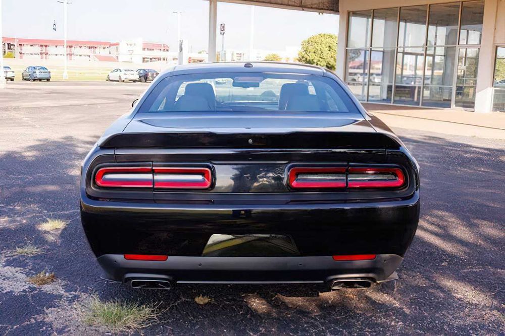 Dodge Challenger RT      2020