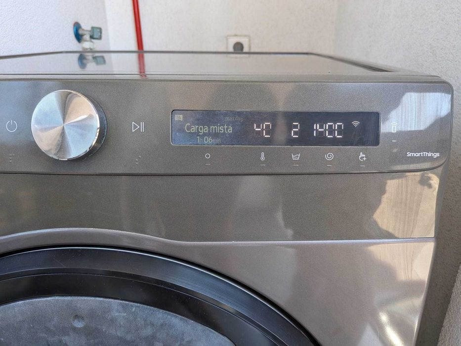 Máquina de lavar Samsung AddWash 9kg 1400rpm Classe A