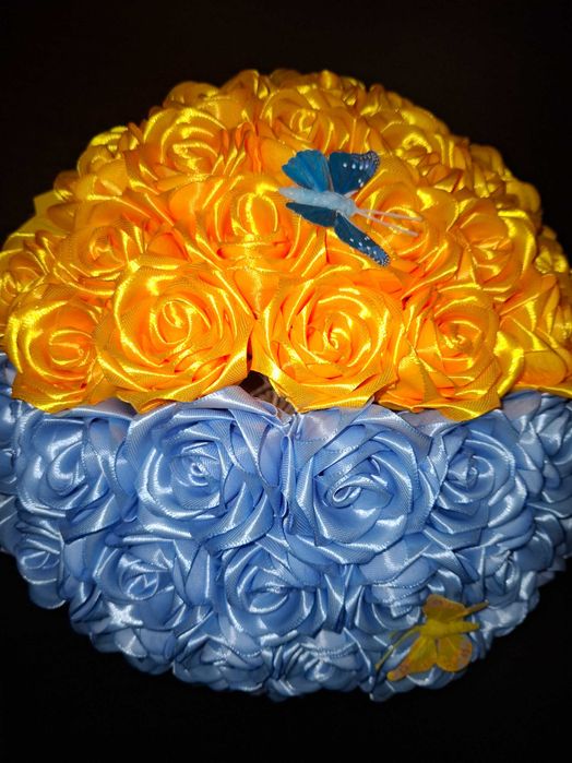 Продам букети з атласних стрічок