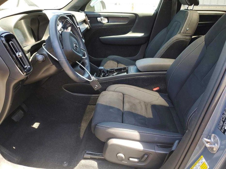 Volvo C40 recharge 2023