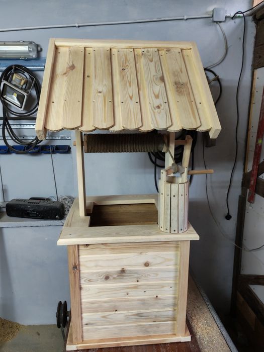 Studnia ogrodowa z drewna