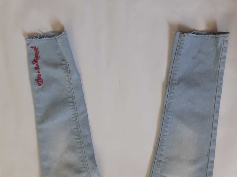 Spodnie dziewczęce - jeans - r. 122 - skinny