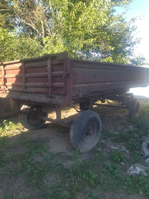 Продам тракторний прицеп 2птс4