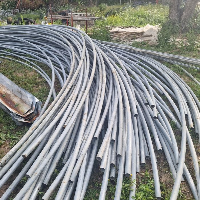 Tubos de estufa e caleira