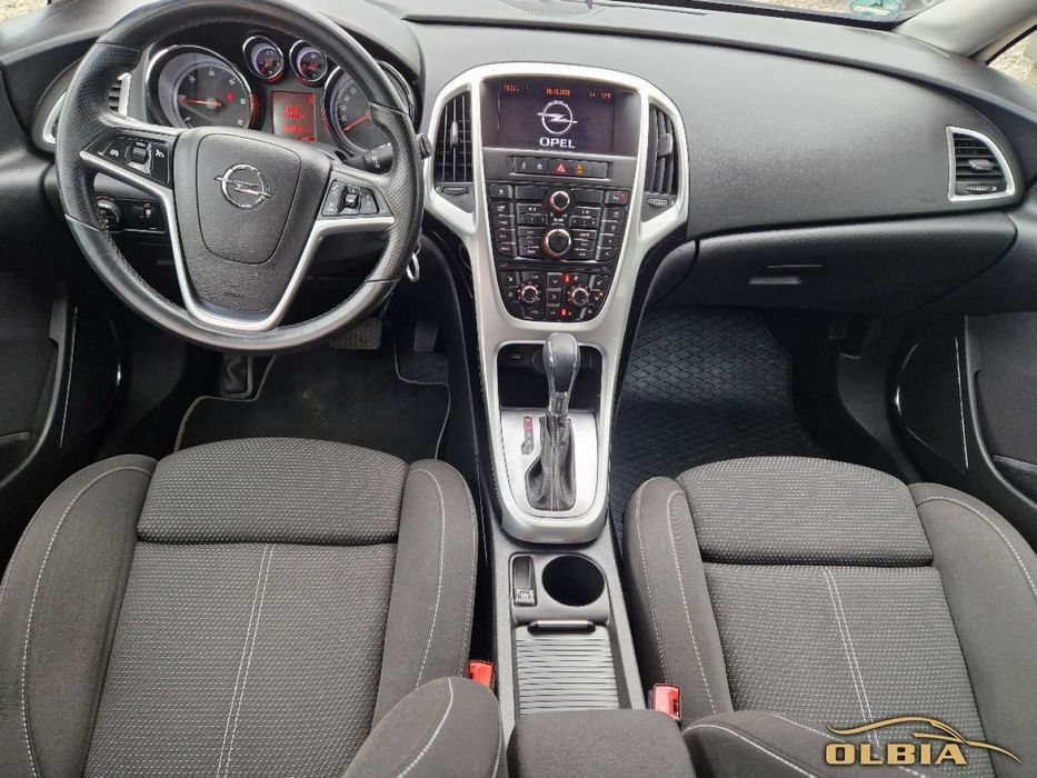 Opel Astra Xenon, Nawigacja, Hak