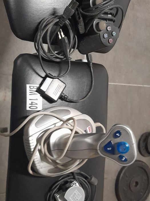 Volante, pedaleira e Joystick Ps2