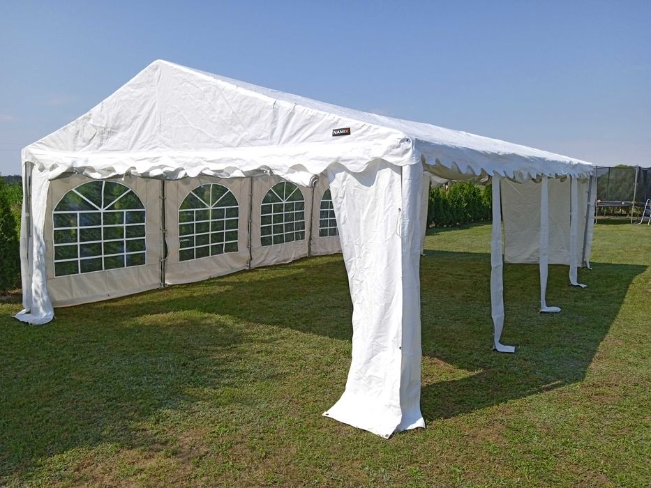 Wynajem namiotu plenerowego imprezowego zastawa obiadowa stoły ławki