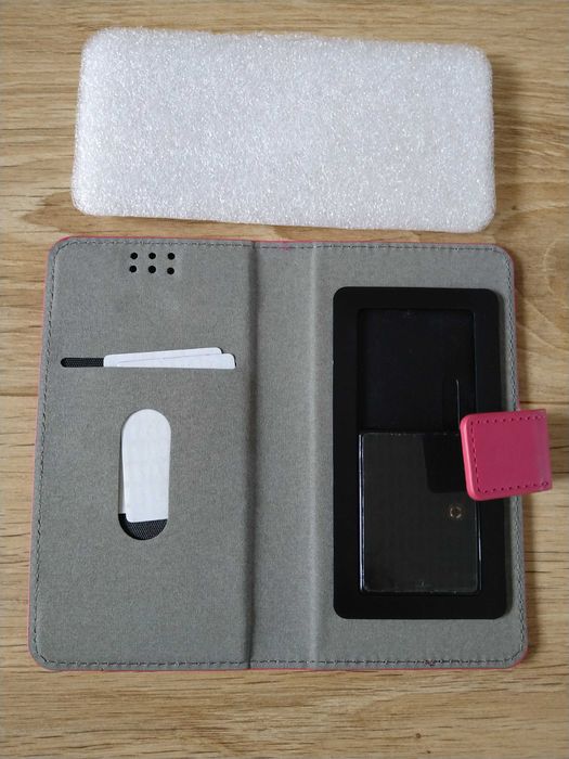 NOWE różowe etui do smartfona.