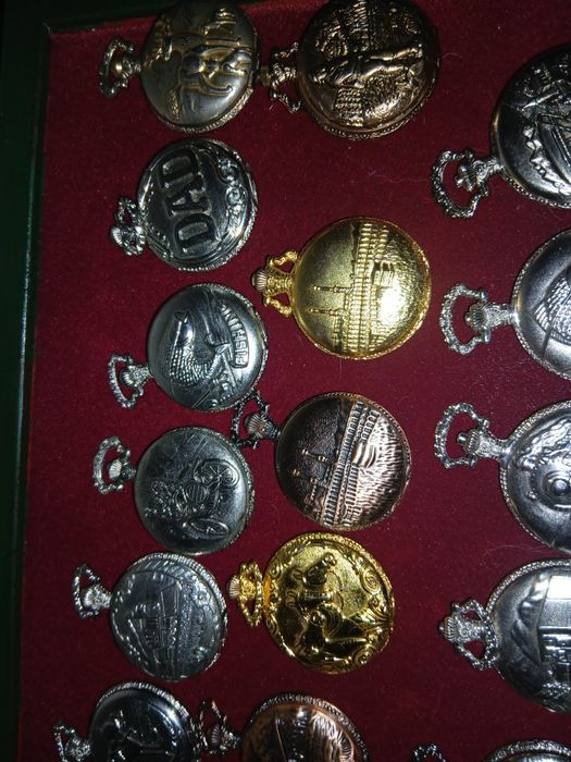 Coleção 30 relogio bolso  240 €