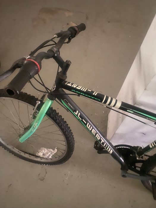 Bicicleta já muito usada