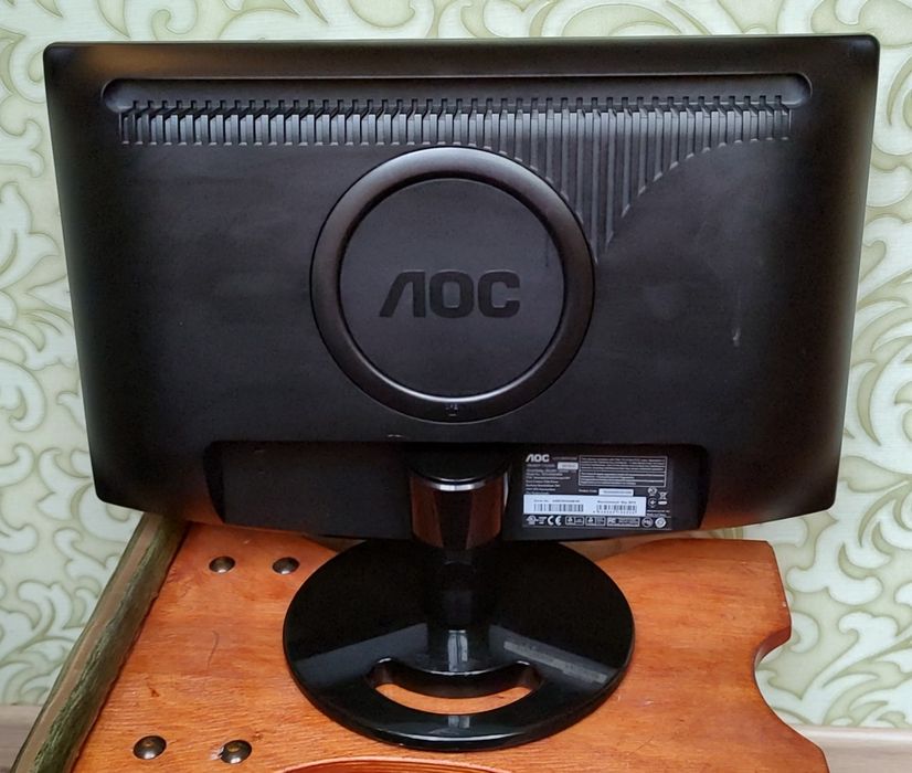 Монітор AOC 931SWL і Samsung SyncMaster 173P