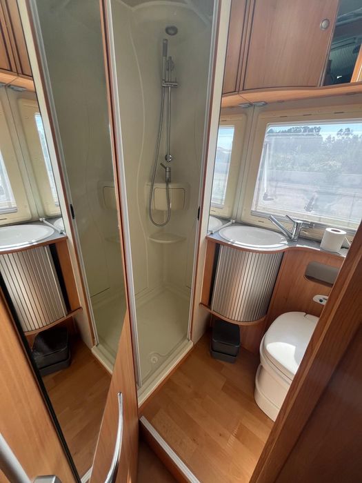Autocaravana  Fiat Adria 5 lugares viagem/6 dormidas 2.3 Multijet - 2010