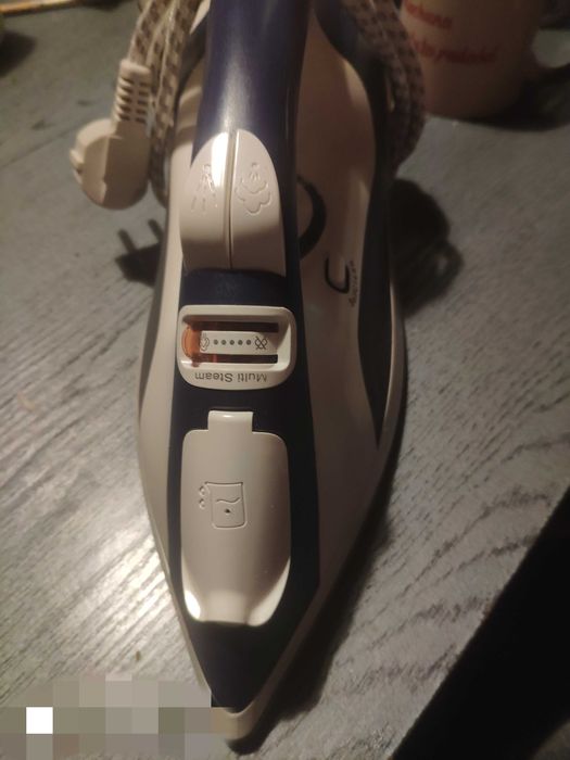 Żelazko ze spryskiwaczem