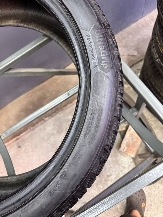 Шины БУ 235 45 R 20 Goodyear ultragrip performance 3 Зима Комплект