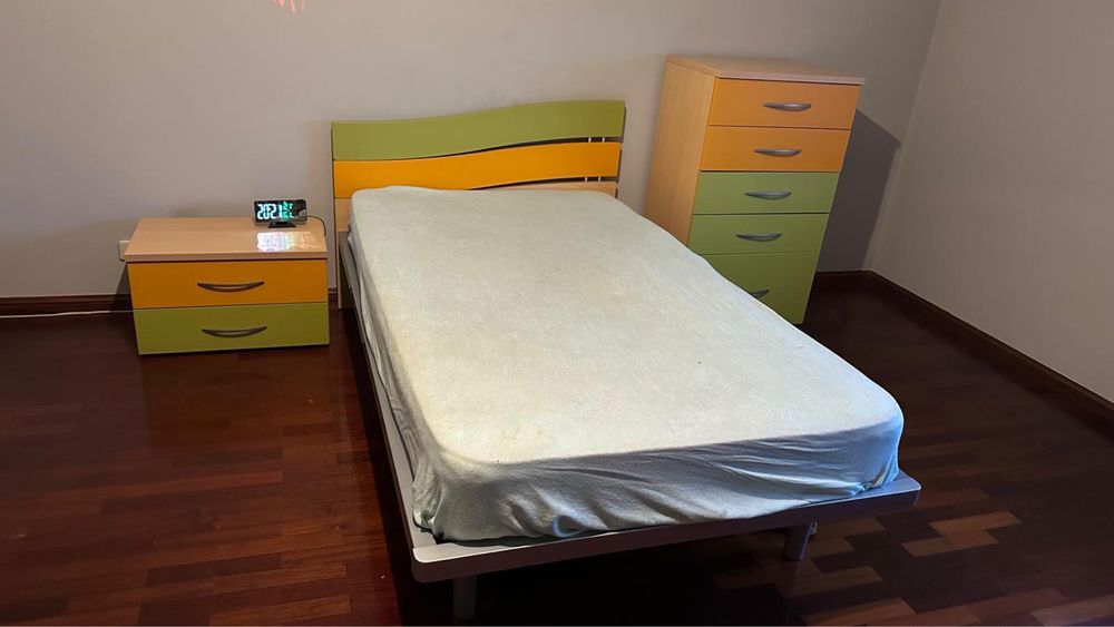 Mobilia Conjunto de Cama corpo e meio
