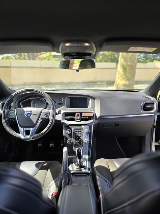 Vendo Volvo V40 R design 2015 D2