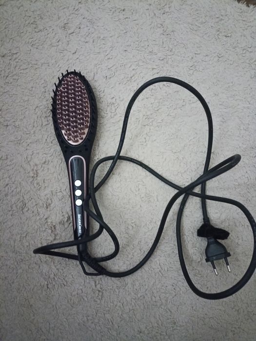 Escova alisadora de cabelo